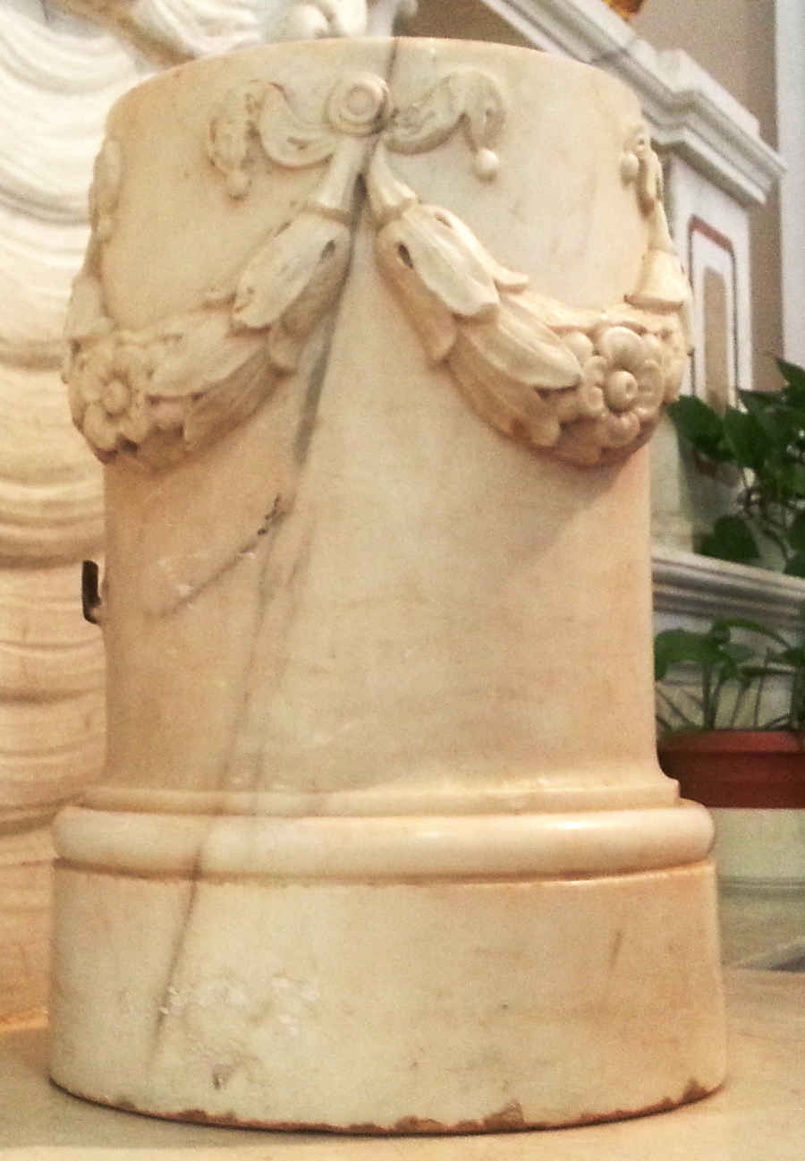 ø; Altare Maggiore, Nuoro